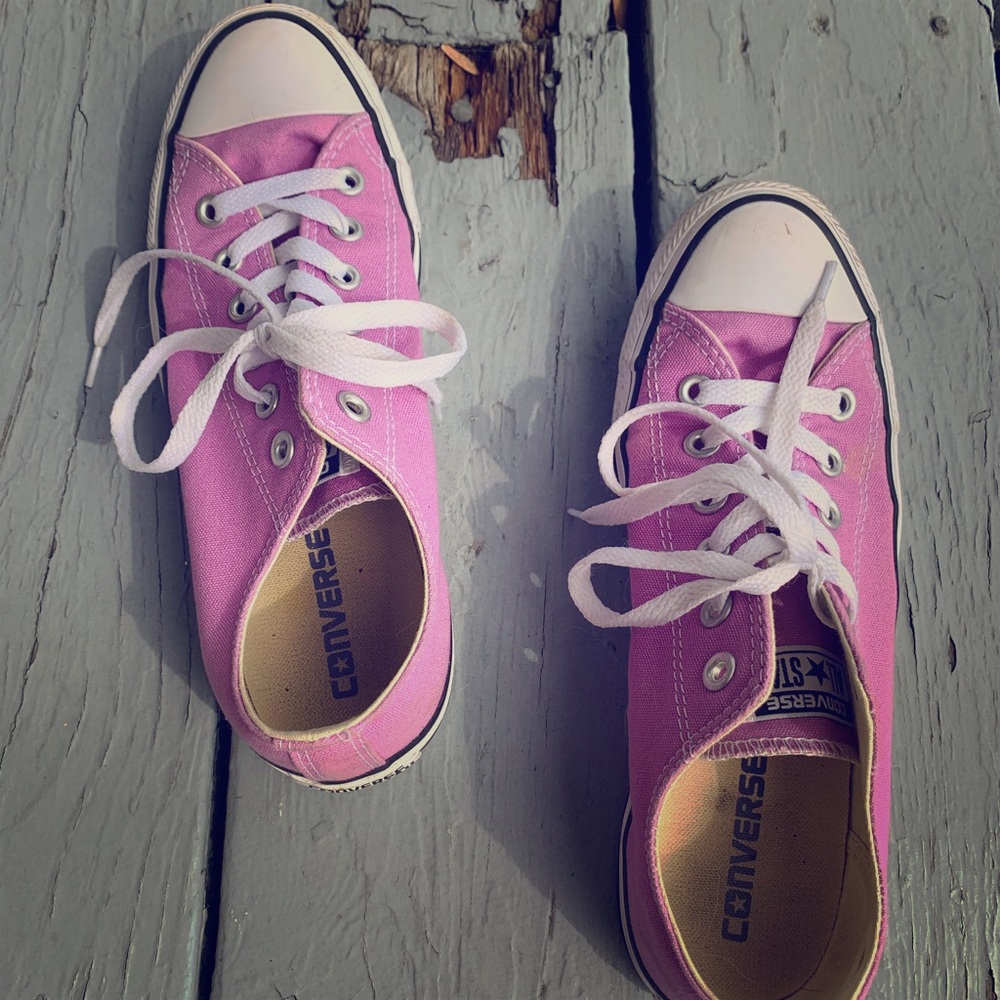 Converse-Purple! US Women’s Size 8 :) Condition